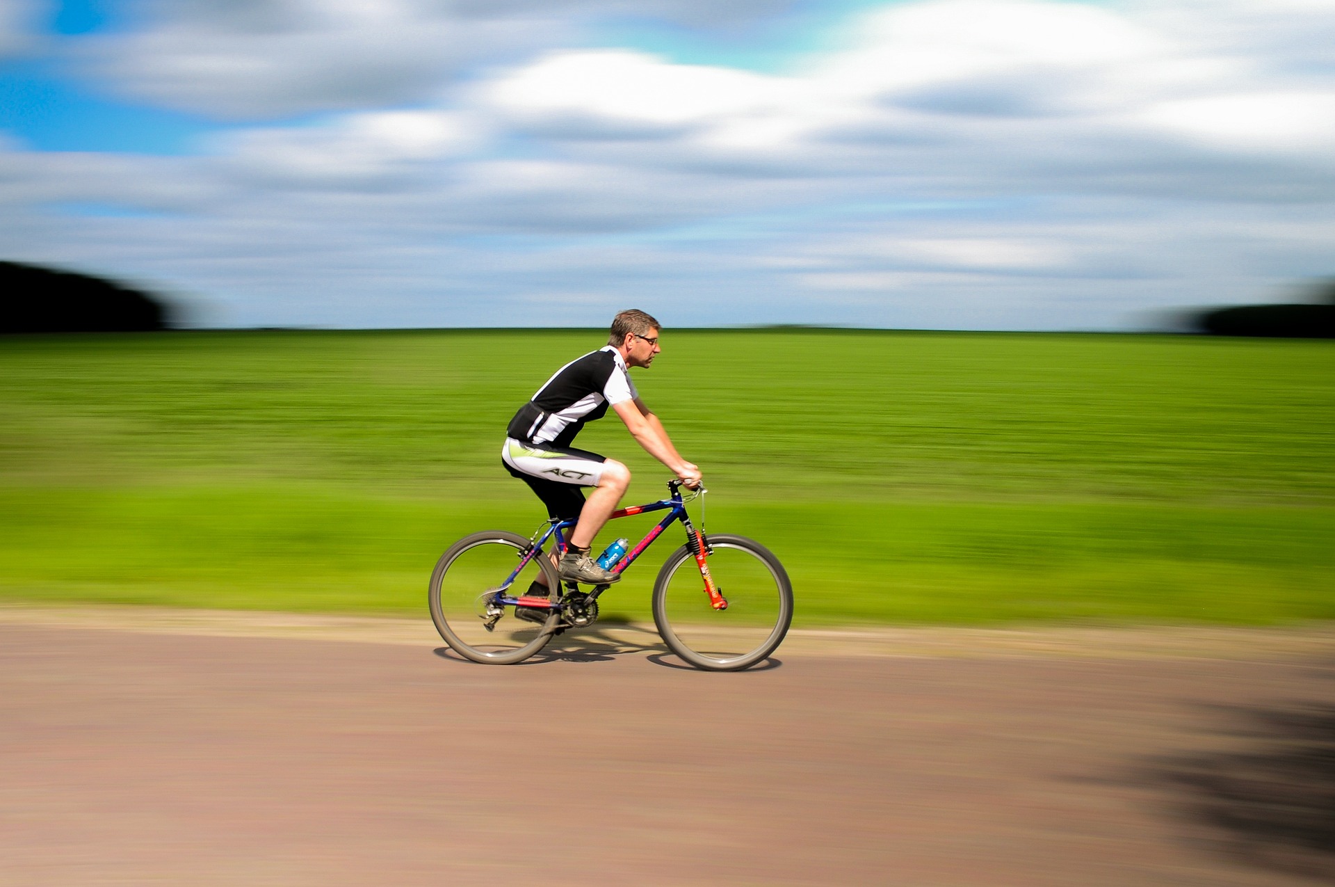 The Joy of Group Cycling: Building Community on Two Wheels